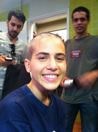 תותי ניניו רגעים ספורים אחרי גילוח הראש תותי ניניו רגעים ספורים אחרי גילוח הראש