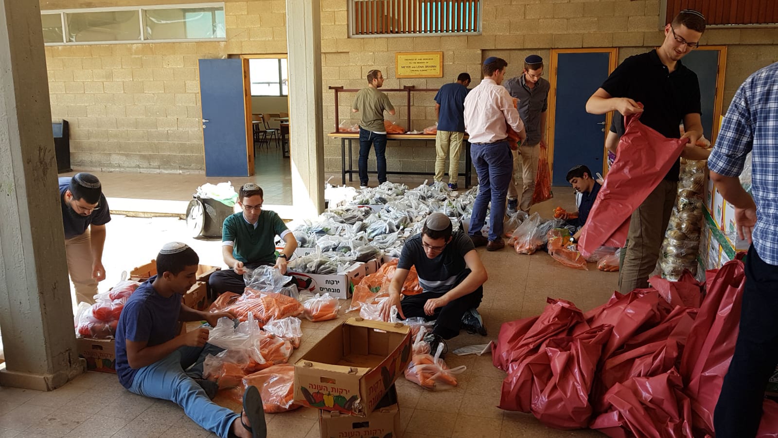 מתנדבי עמותת יד יששכר ויצחק | באדיבות העמותה