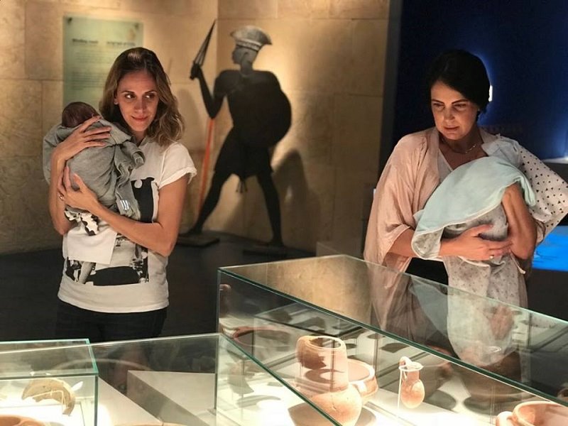 אמהות ניו בורן במוזיאון