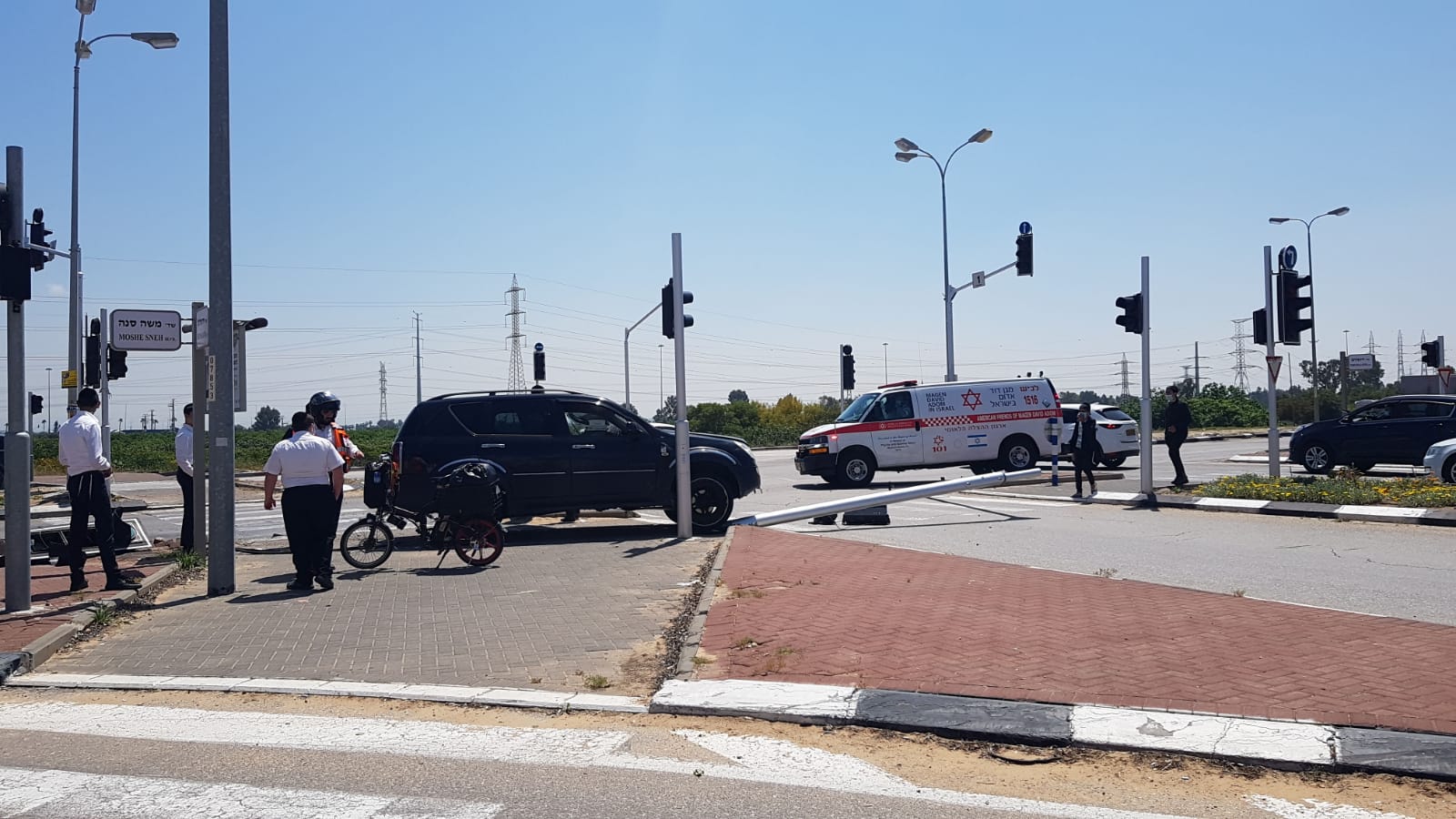 זירת התאונה בשד' משה סנה בעיר