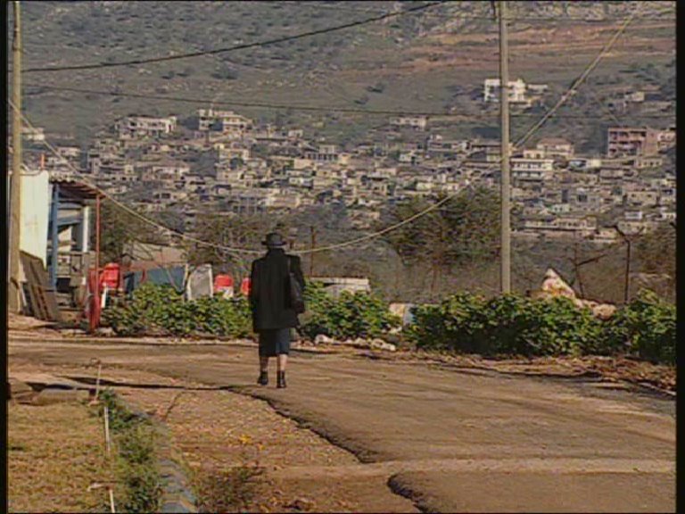 האם גלוריה מחליטה לחזור הביתה ולא להיכנס ללבנון. צילום באדיבות מפיק הסרט דוד בן זינו
