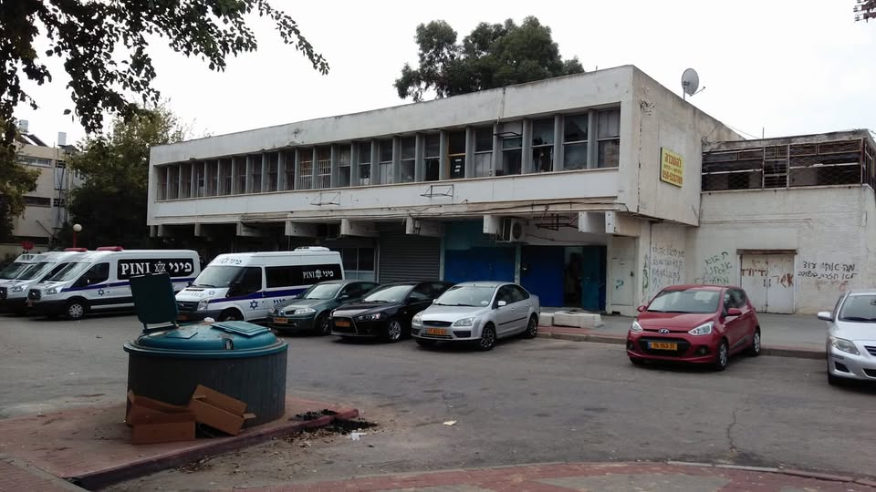 אולמי השושנים ברחוב אילת