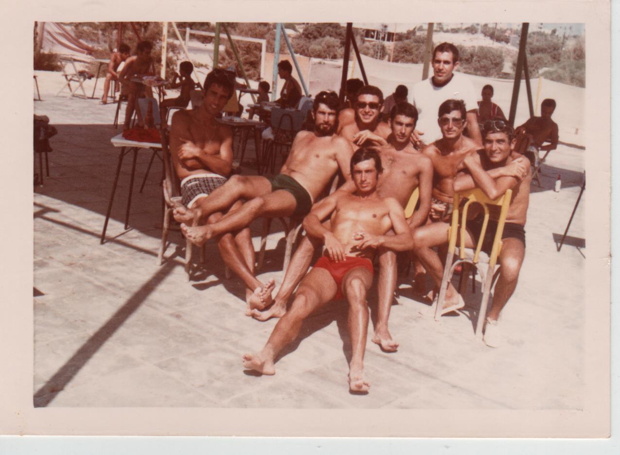 מומו סיבוני,ארמו בנישו,שרלי בן זכרי,אדמונד,קוקו אסרף,רוז'ה בוקובזה,סימו בנישו-חוף לידו 1971-2