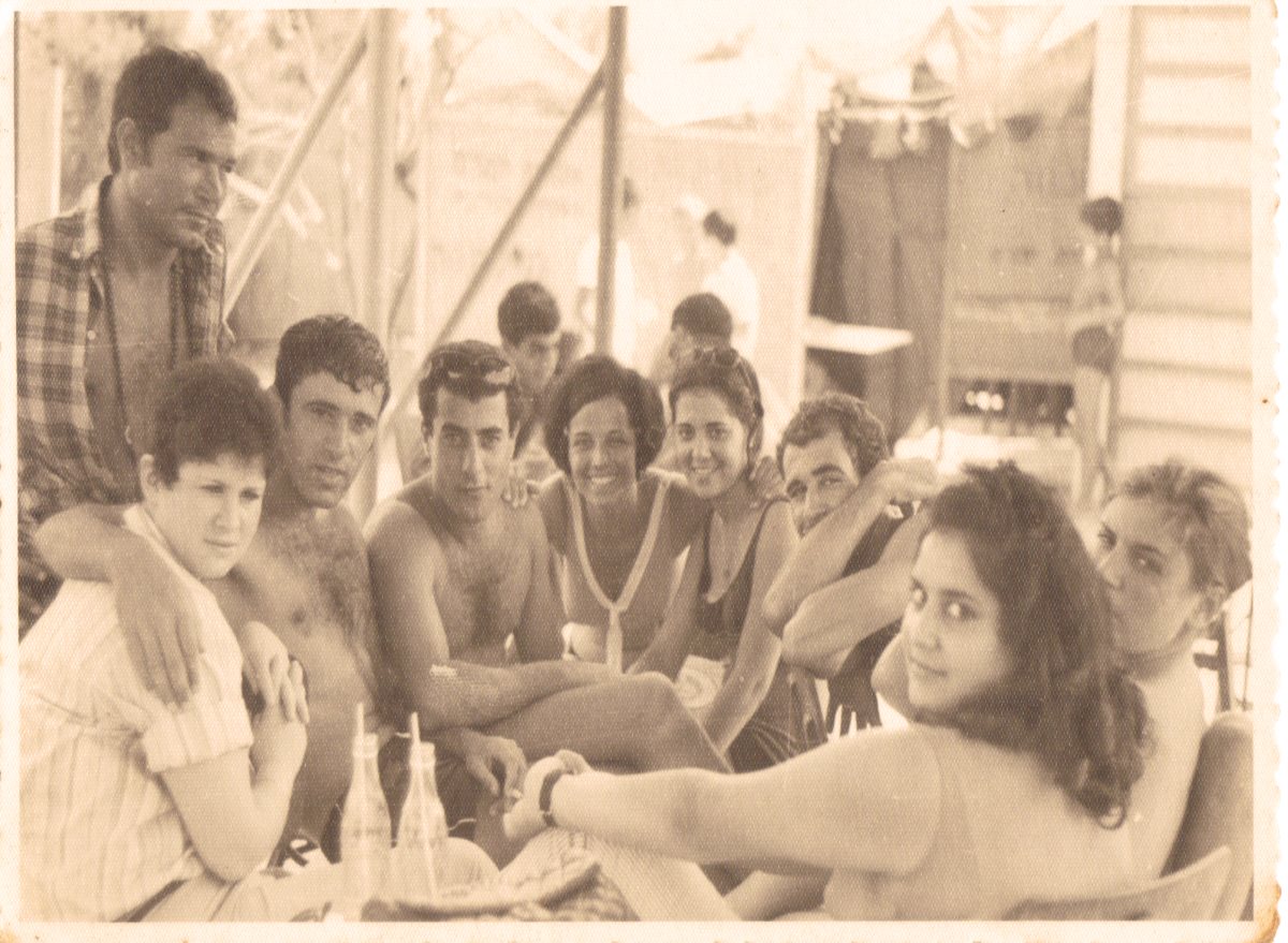 שרלי בן זכרי,רחל ואבנר סויסה,ג'ייס עמר -לידו